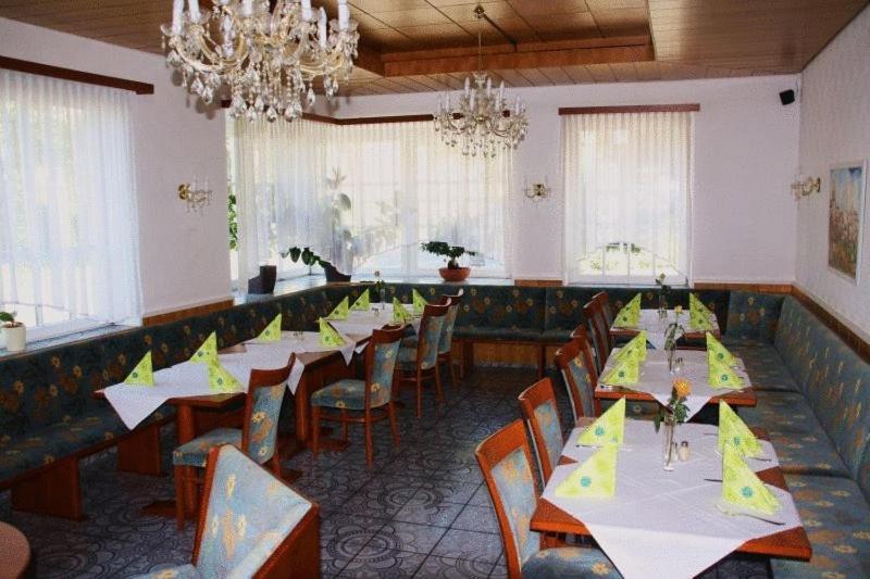 Hotel Schillerplatz Öhringen Buitenkant foto