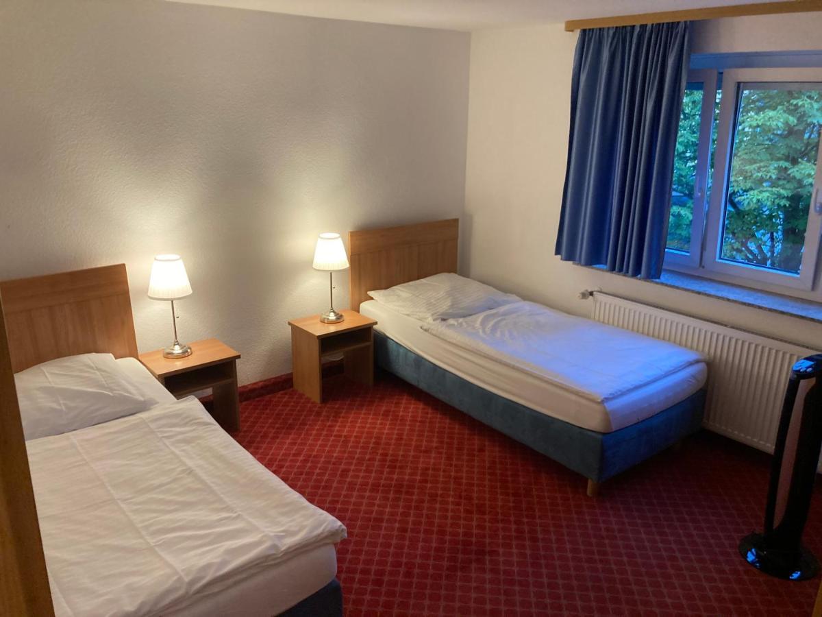 Hotel Schillerplatz Öhringen Buitenkant foto